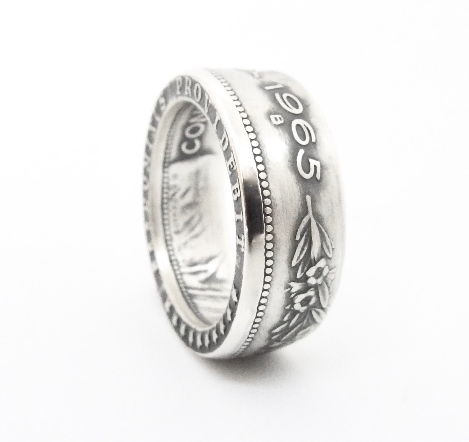 Bague pièce de 5 francs suisses avec sa date frappée